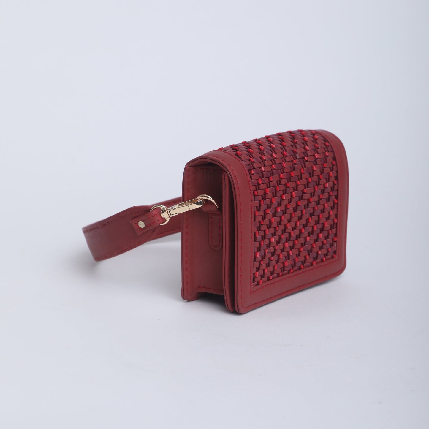 Sustainable Stitches: Artisanal Fashion Accessory Gift Box