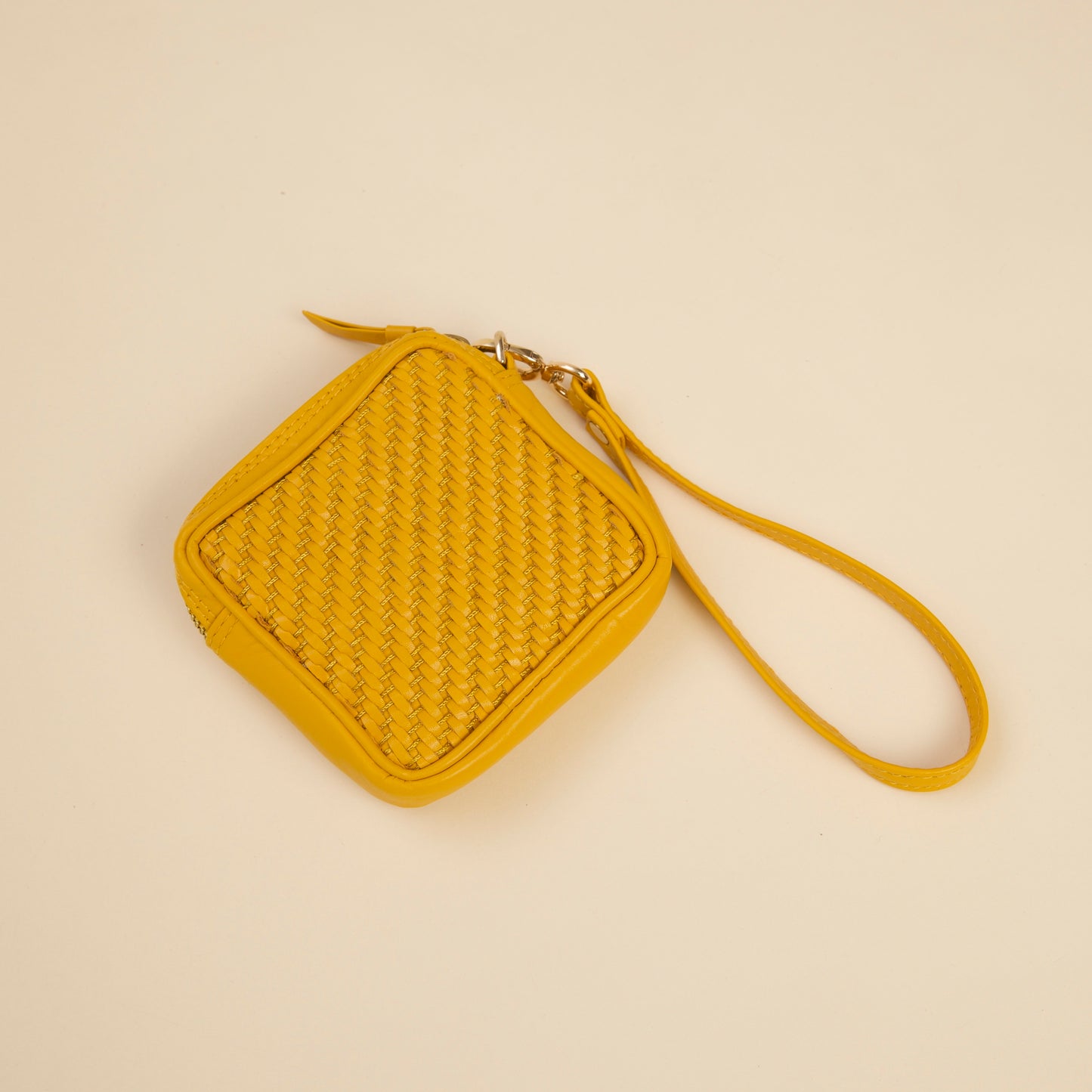 Rozana Charger Case