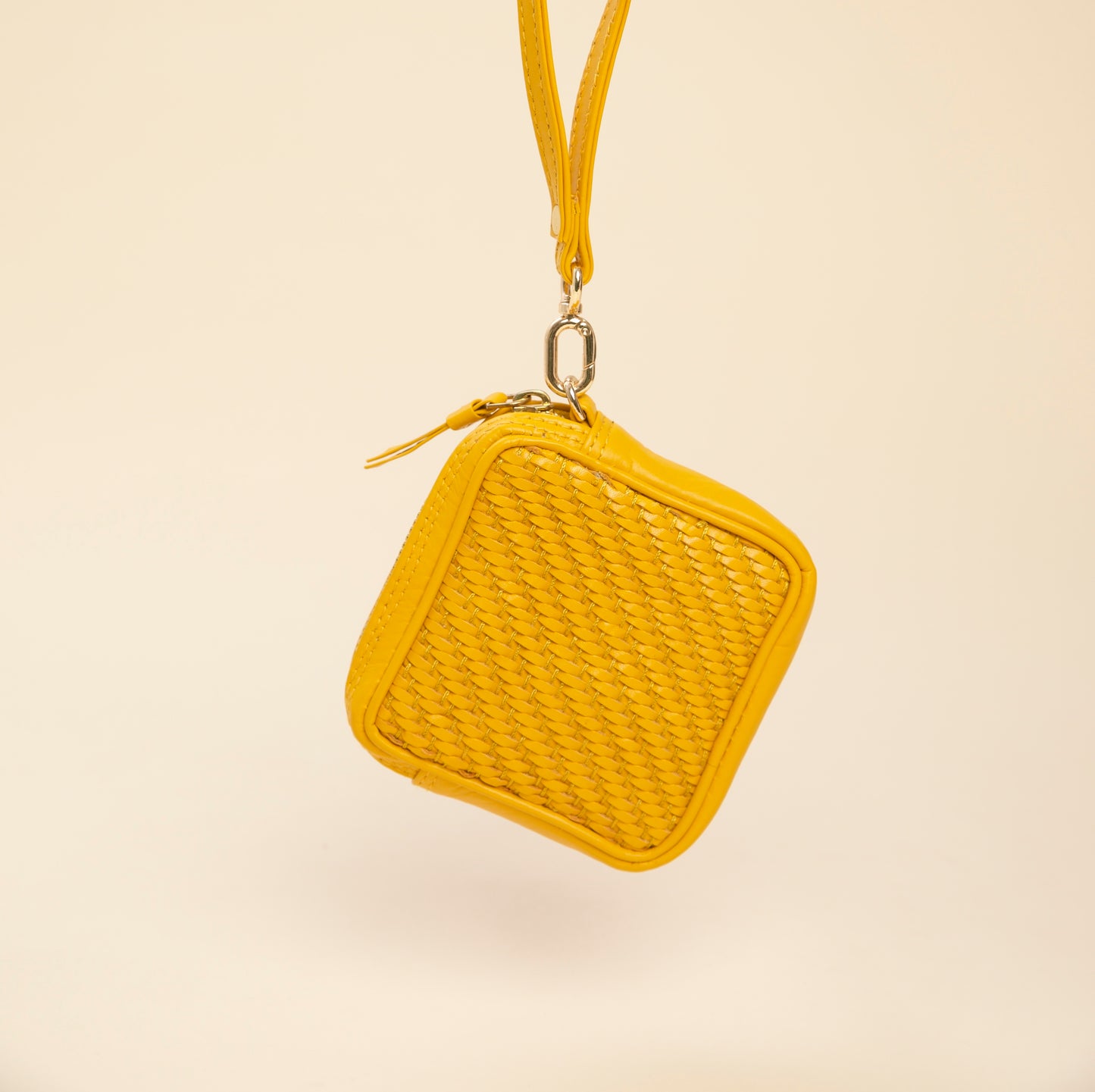 Rozana Charger Case