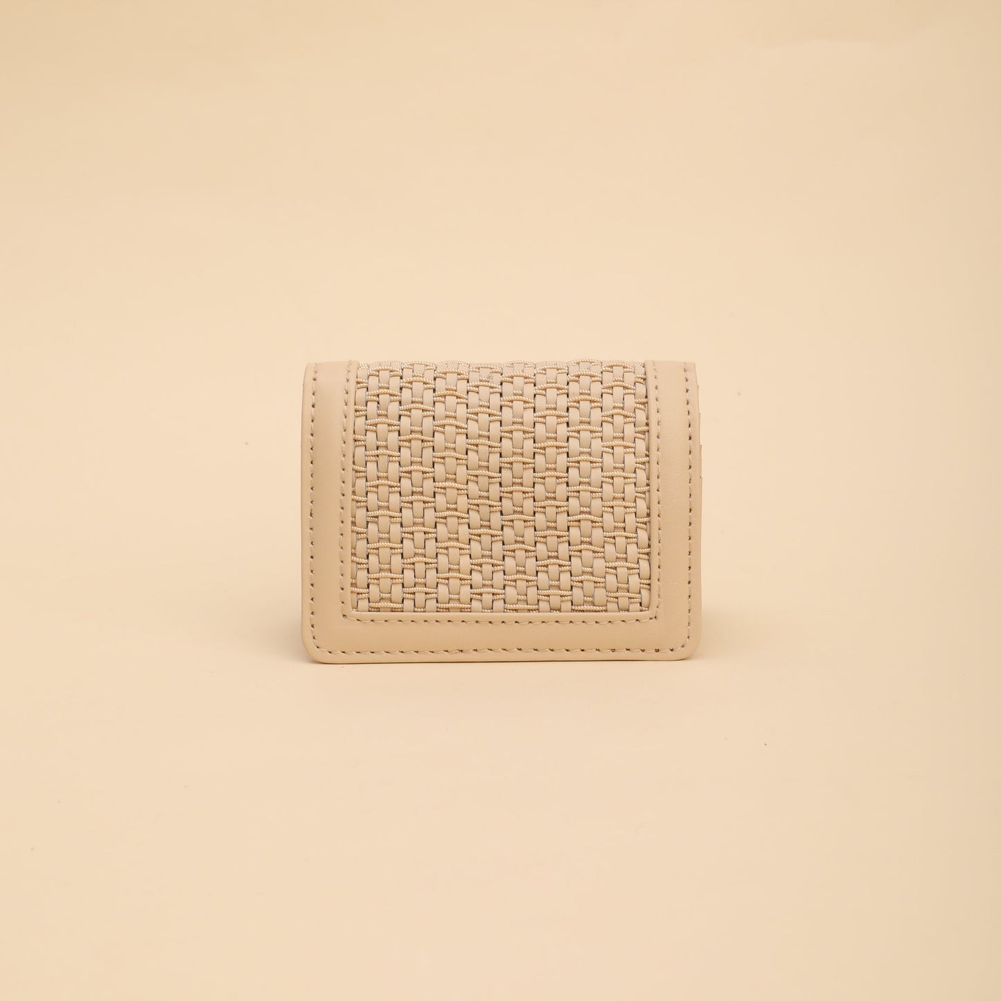 Sustainable Stitches: Artisanal Fashion Accessory Gift Box