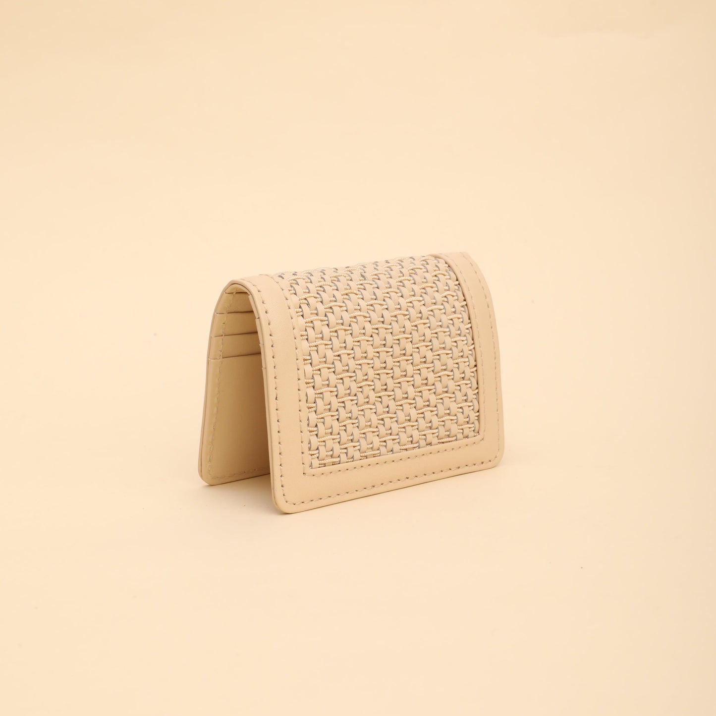 Sustainable Stitches: Artisanal Fashion Accessory Gift Box