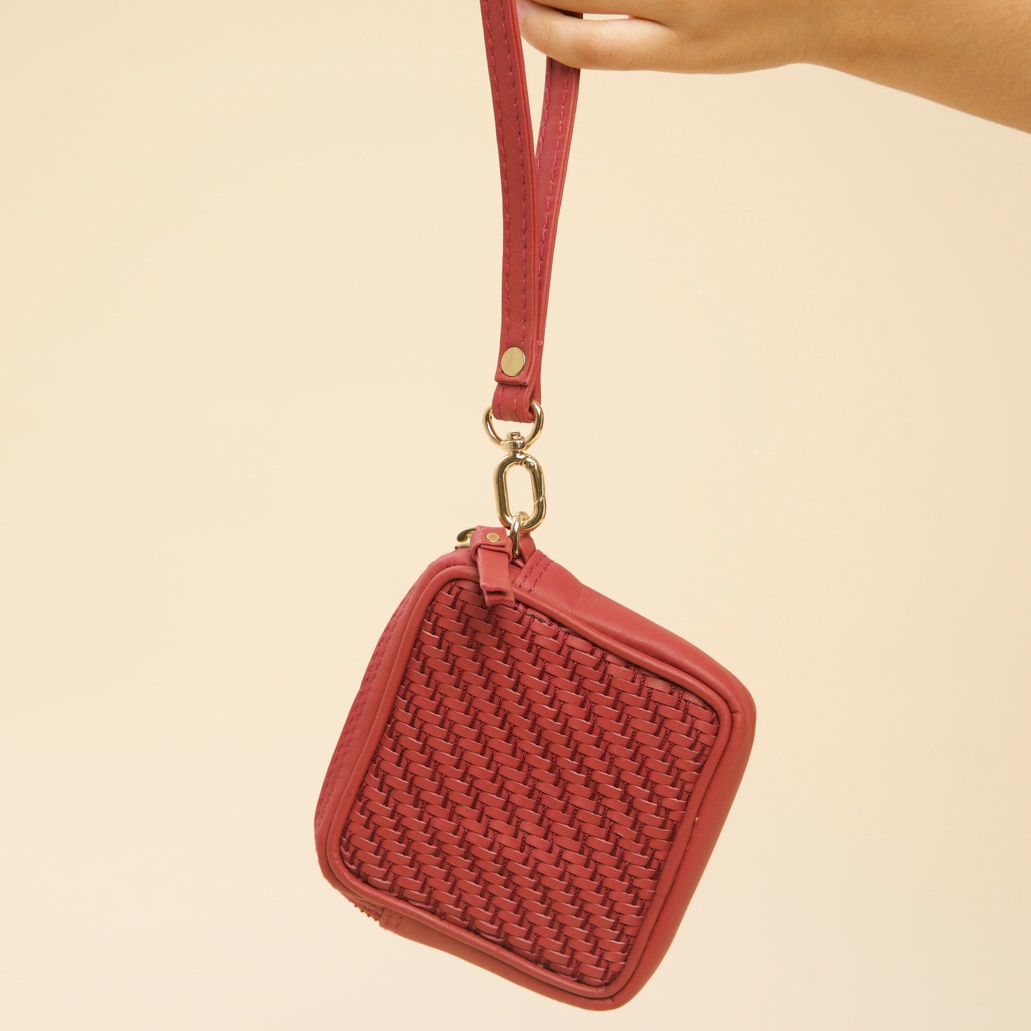 Rozana Charger Case