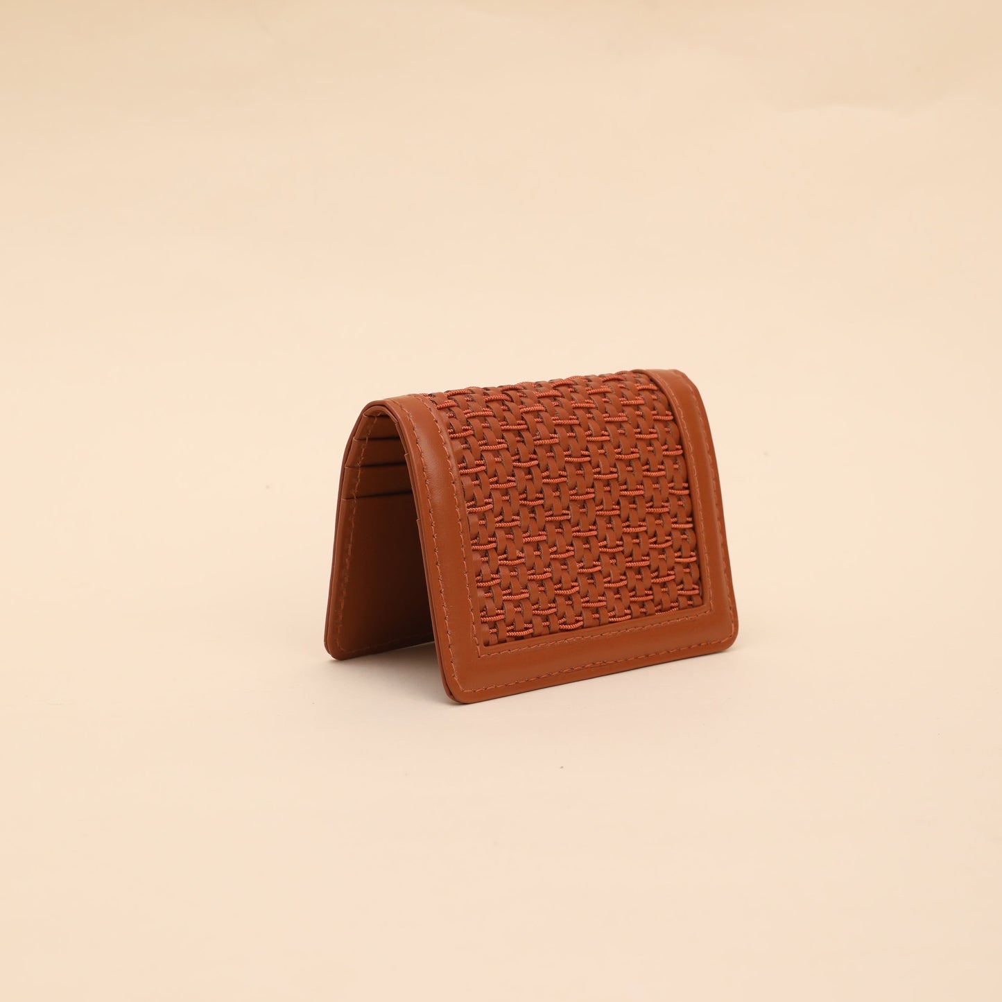 Heritage Weaves Gift Box: Preserving traditional weaving techniques