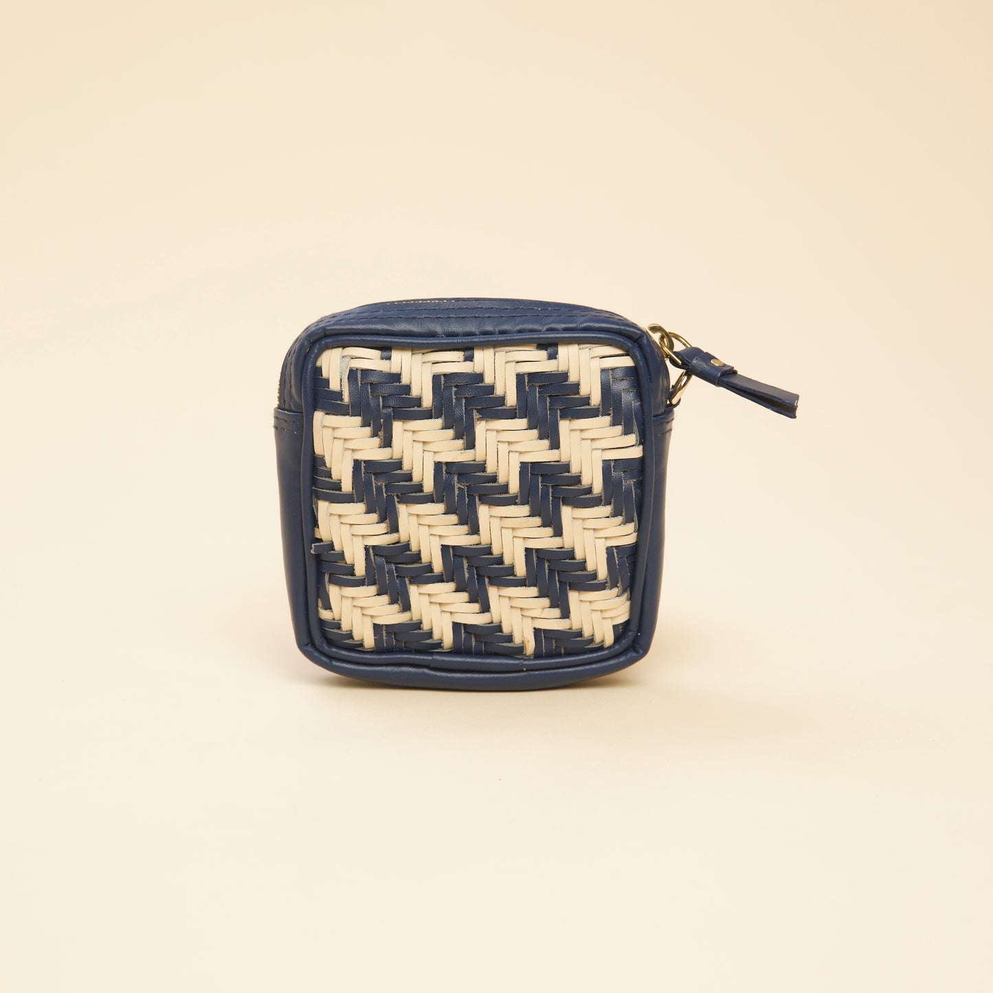 Rozana Charger Case