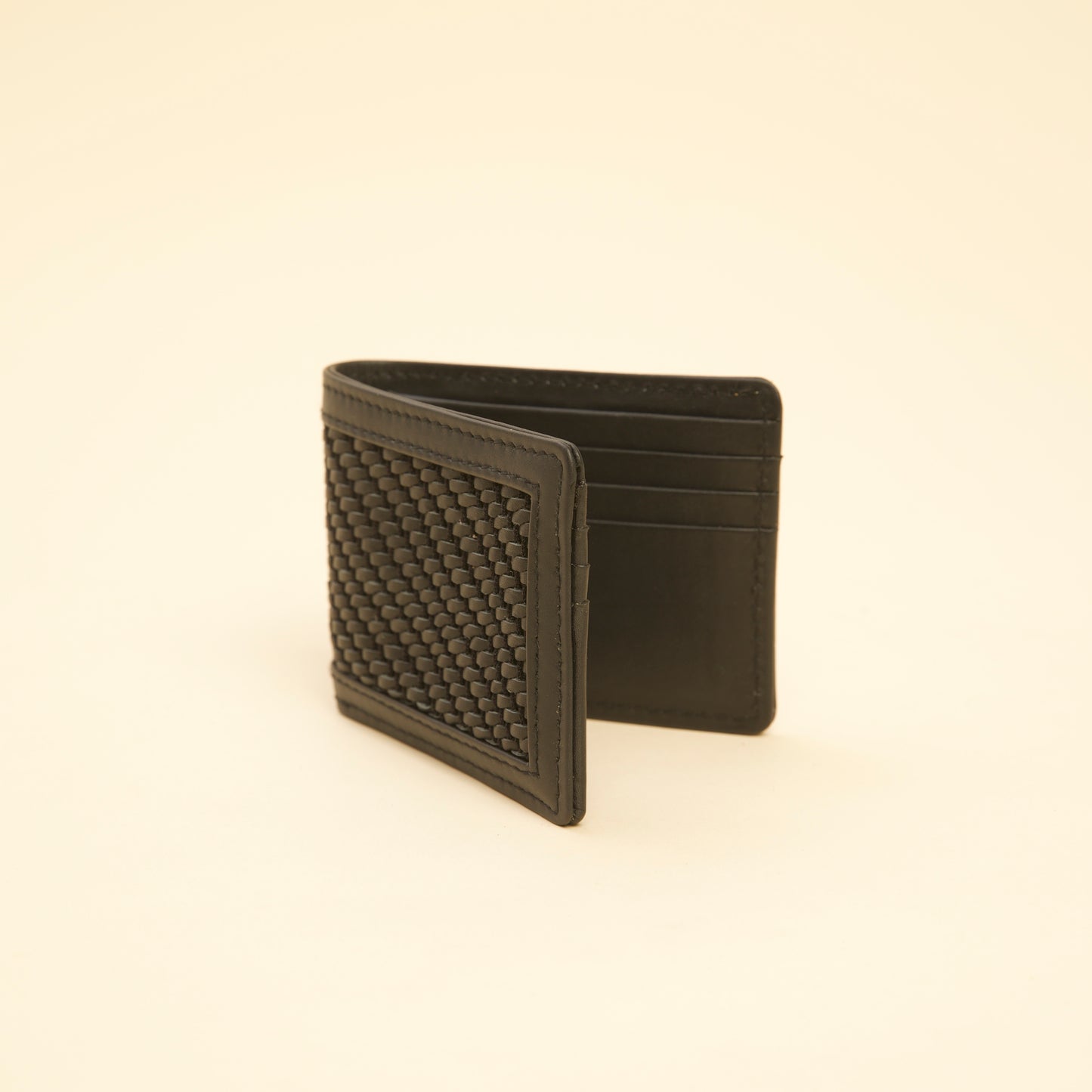 Luxe Loom: Ethical Leather Accessory in a Gift Box
