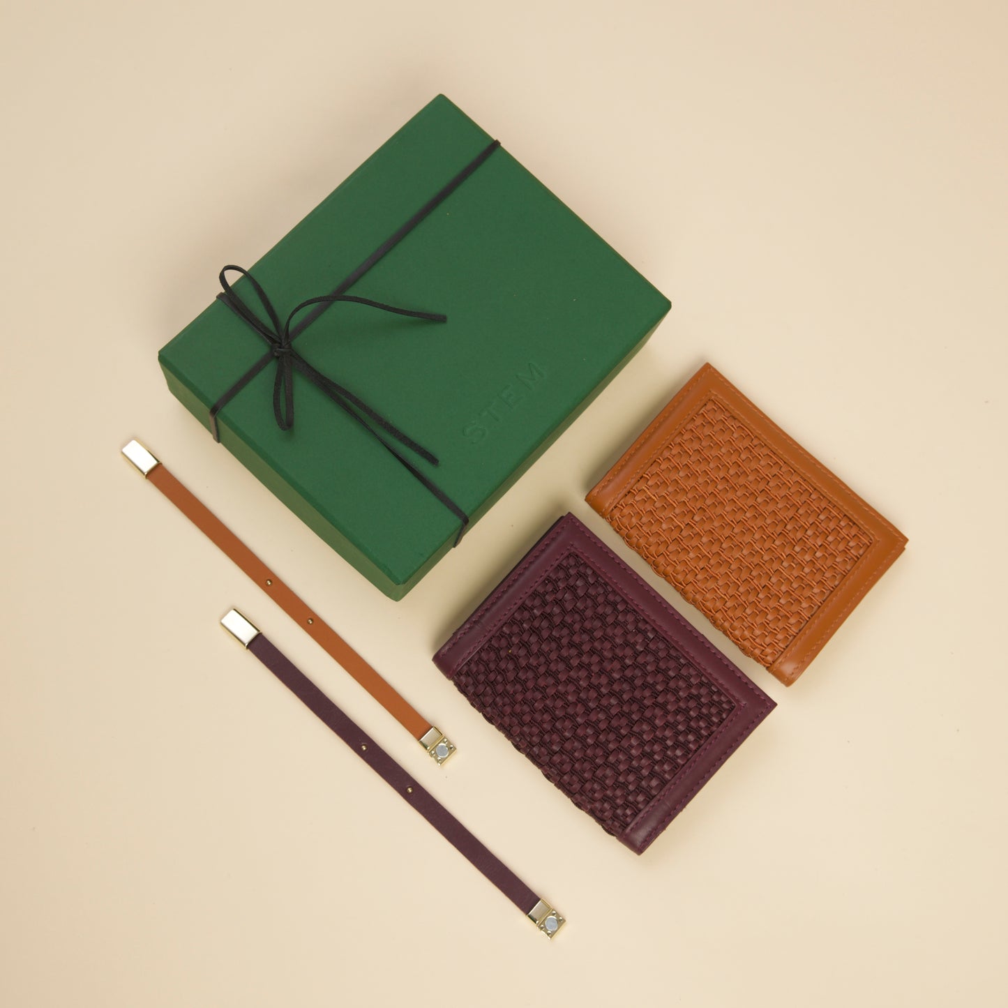 Handcrafted Splendor: Exquisite Essentials