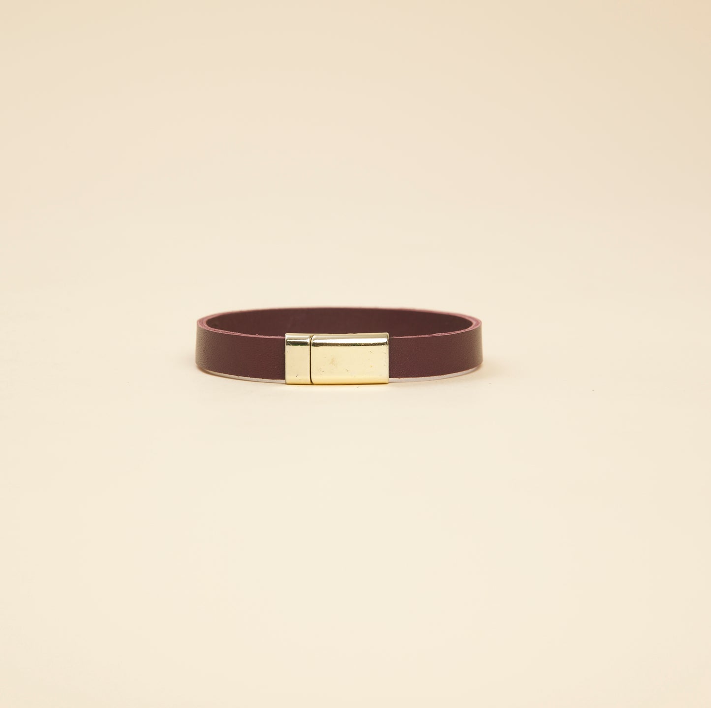 Handcrafted Splendor: Exquisite Essentials
