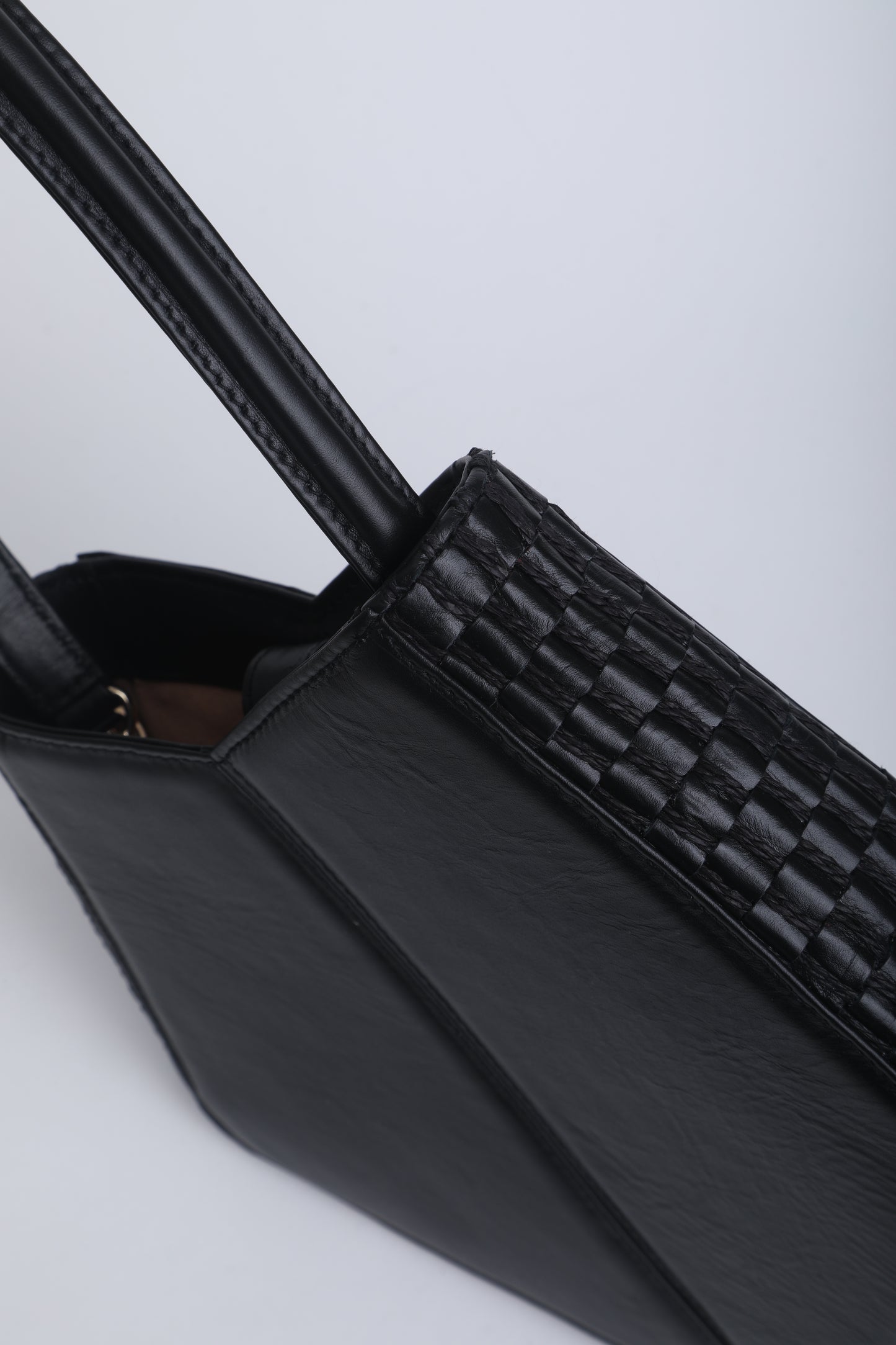 Titli Shoulder Bag