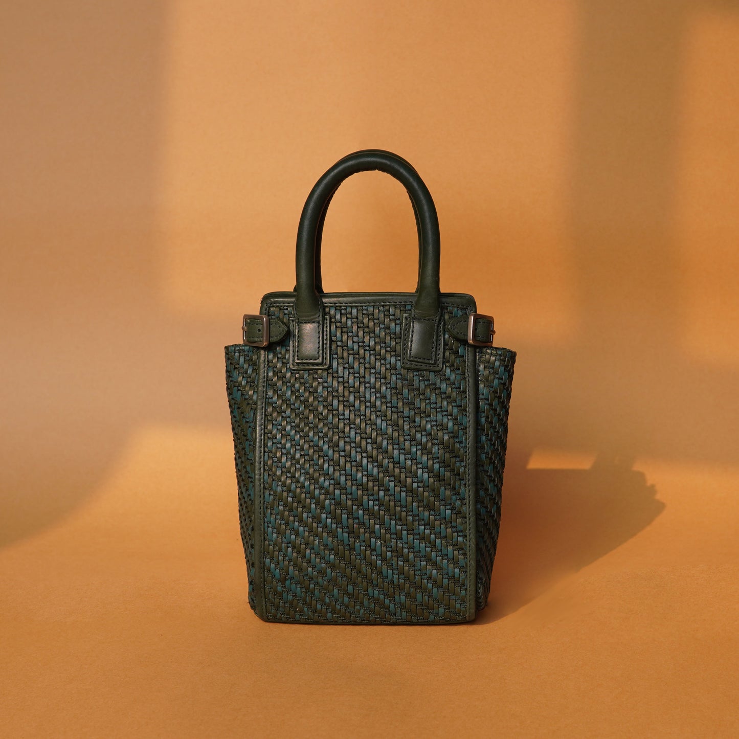 Apricity Un-hand Regular
